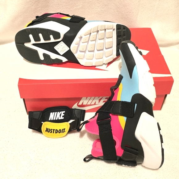 Nike Air Huarache City - Picture 4 of 6